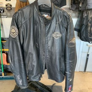 Men’s Harley Davidson leather jacket. Worn & loved but still good condition.